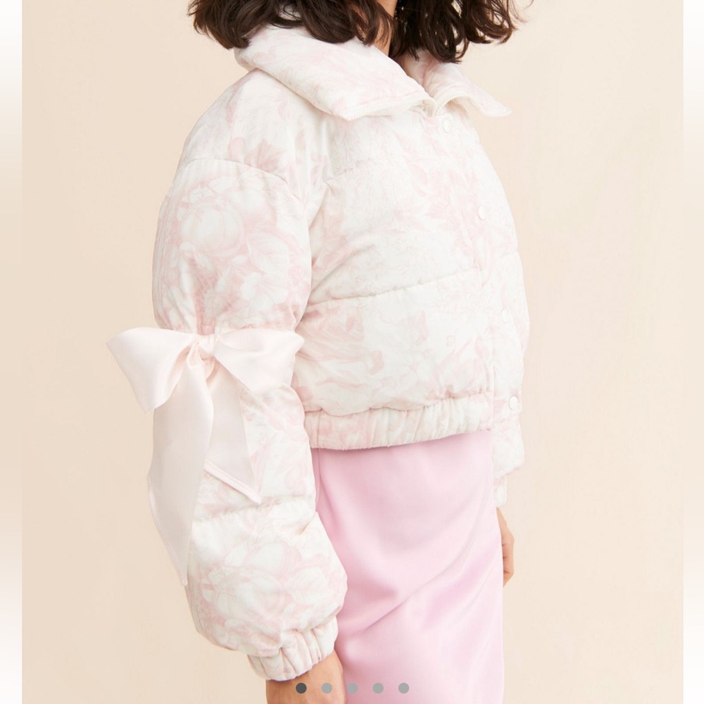 EUC SELKIE CROPPED BOW MARSHMALLOW PUFFER JACKET - Picture 1 of 5